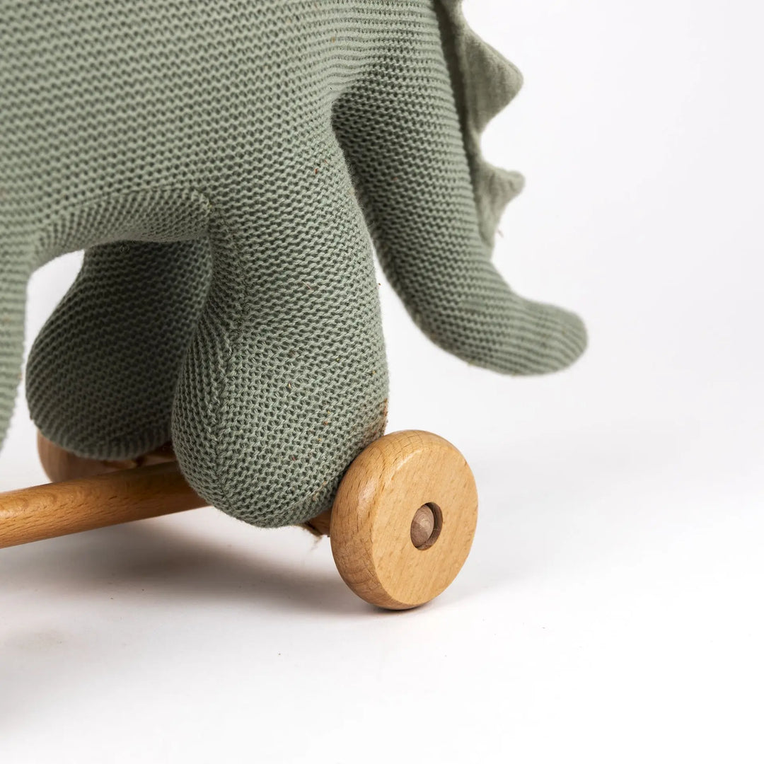 Arrastre dinosaurio Víctor